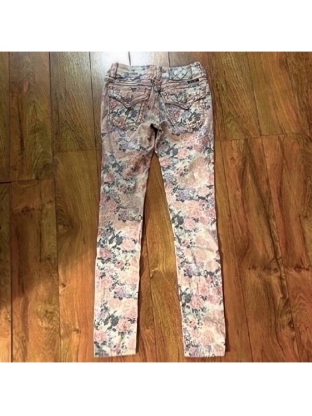 Gorgeous Vintage Miss Me Cargo Floral Print Cuff Skinny Jeans With 30” Inseam